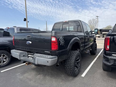 Used 2015 Ford F250 XLT w/ FX4 Off-Road Package AWD/4WD image 3