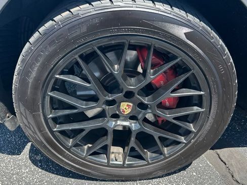 Used 2017 Porsche Macan GTS AWD/4WD image 5