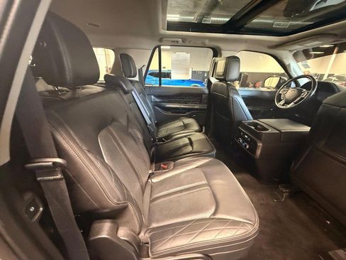 Used 2018 Ford Expedition Max Platinum image 9