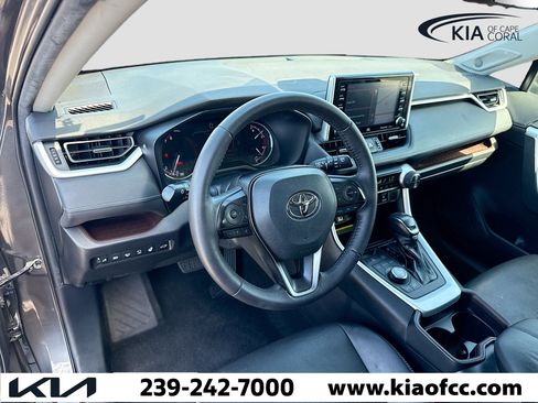 Used 2021 Toyota RAV4 Limited image 26