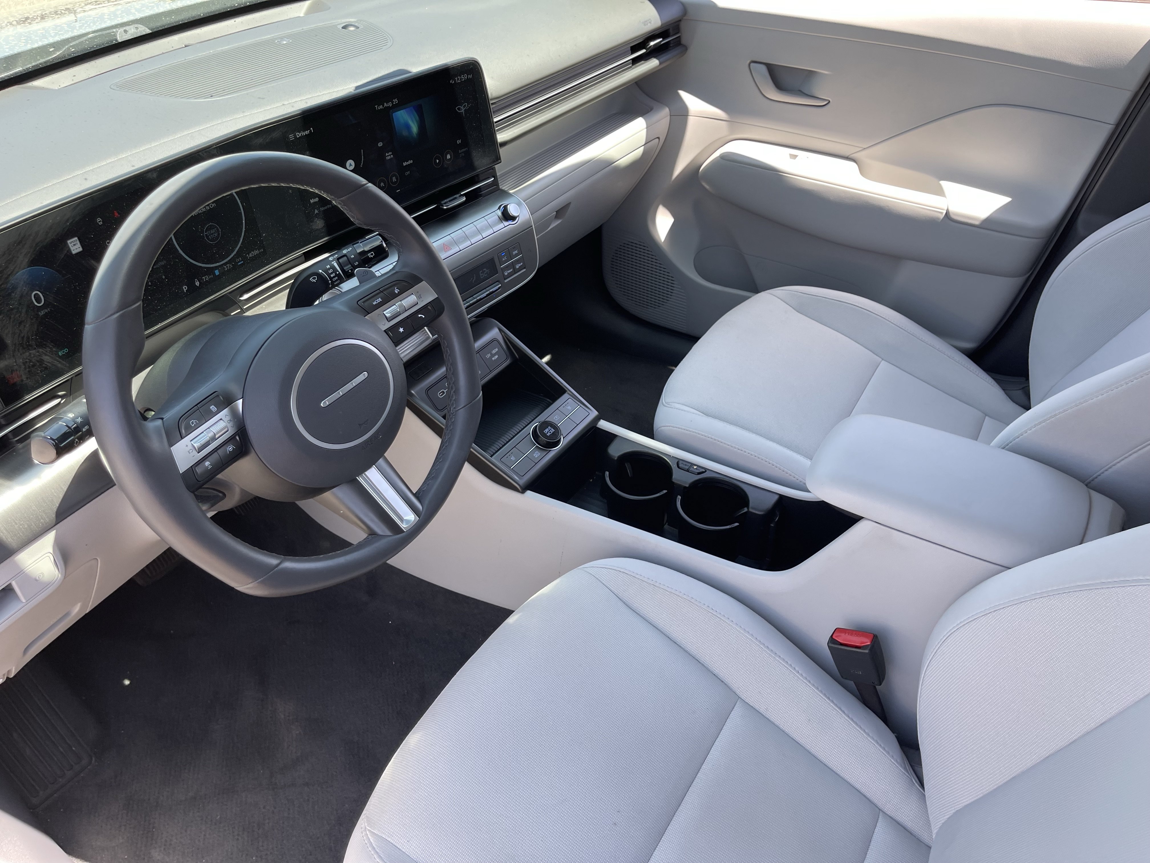 Used 2025 Hyundai Kona SEL FWD image 17