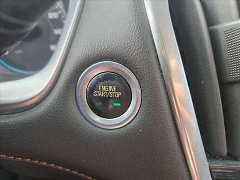 Used 2020 Chevrolet Traverse LT w/ Driver Confidence II Package image 20