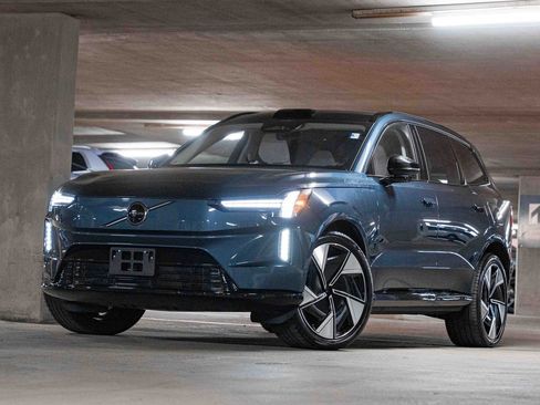 Used 2025 Volvo EX90 Ultra AWD/4WD image 1