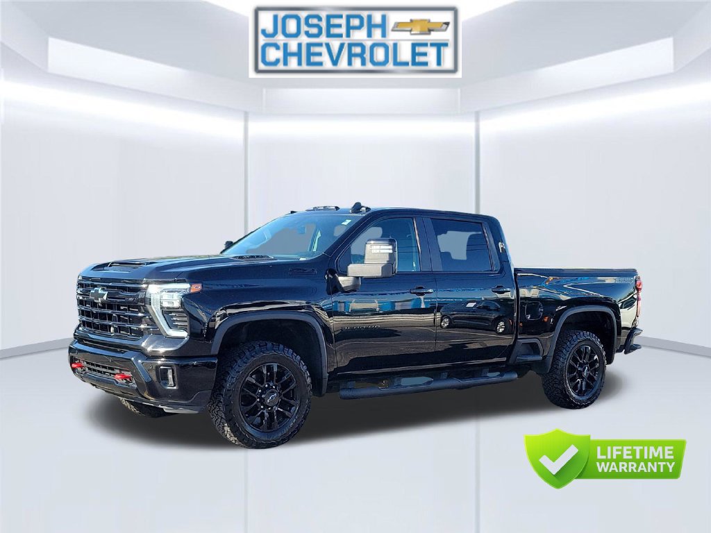 Used 2025 Chevrolet Silverado 2500 LT w/ Trail Boss Package AWD/4WD image 2