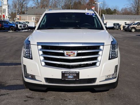 Used 2019 Cadillac Escalade Premium Luxury image 14