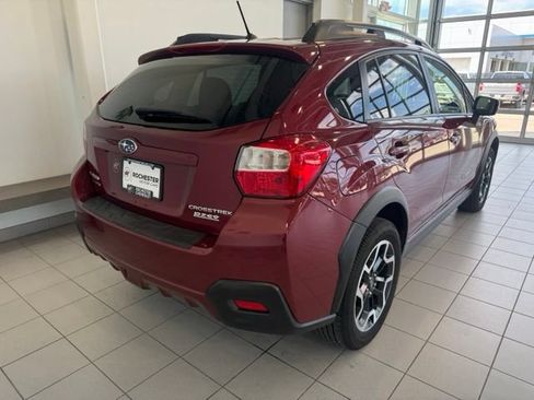 Used 2017 Subaru Crosstrek 2.0i Premium w/ Moonroof Package AWD/4WD image 38