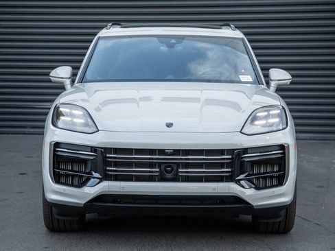 Used 2026 Porsche Cayenne Turbo AWD/4WD image 7