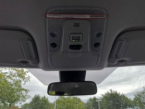 Used 2022 Toyota Prius LE FWD image 34
