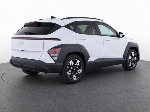 Used 2024 Hyundai Kona SEL FWD image 4