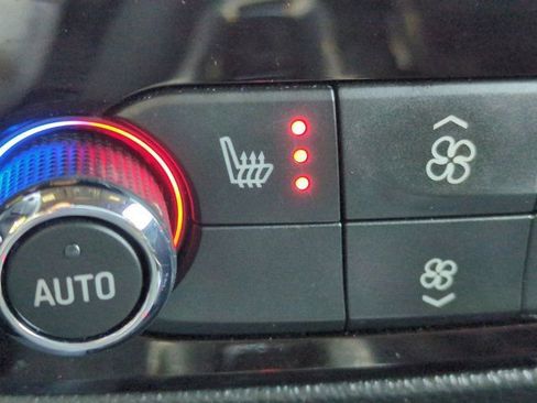 Used 2023 Buick Enclave Essence w/ Experience Buick Package image 23