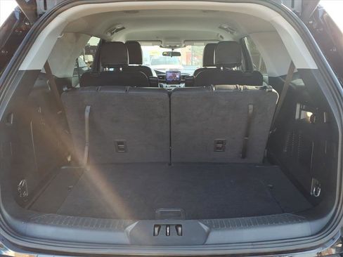 Certified 2024 Ford Explorer XLT w/ Equipment Group 202A image 10