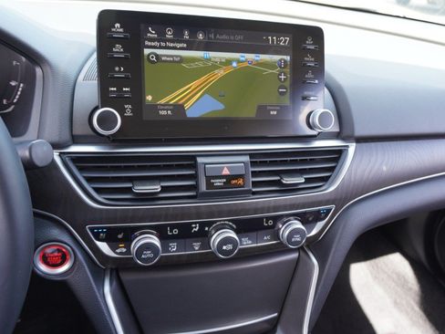 Used 2019 Honda Accord Touring image 16
