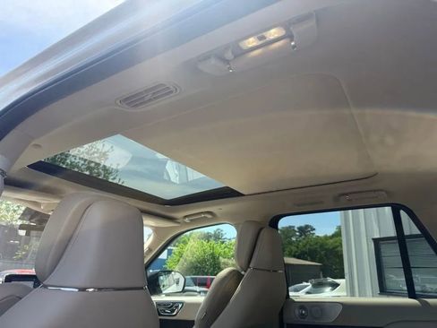 Used 2020 Lincoln Navigator Reserve w/ Luxury Package AWD/4WD image 14