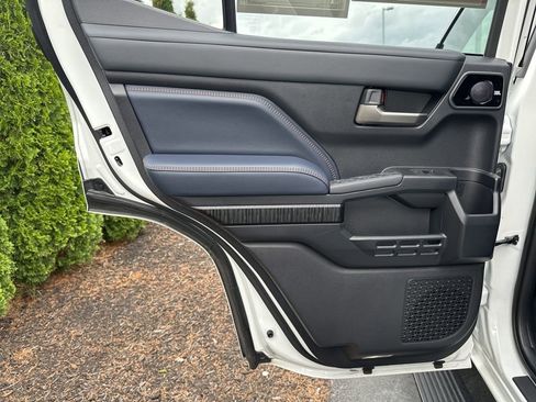 Certified 2025 Toyota 4Runner 4WD image 10