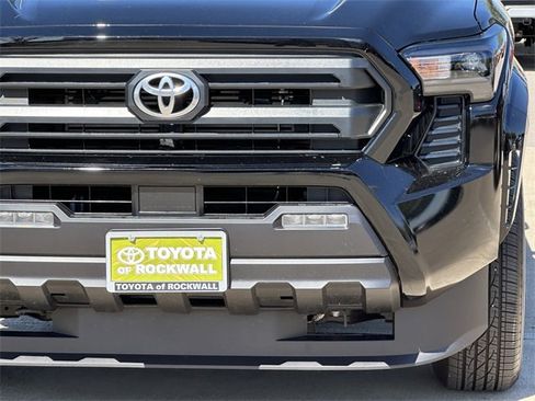 Used 2025 Toyota Tacoma SR5 image 8