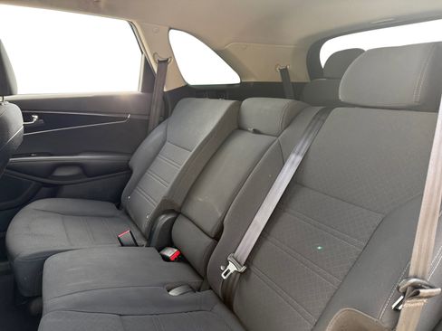 Used 2020 Kia Sorento LX w/ LX I4 Convenience Package image 13