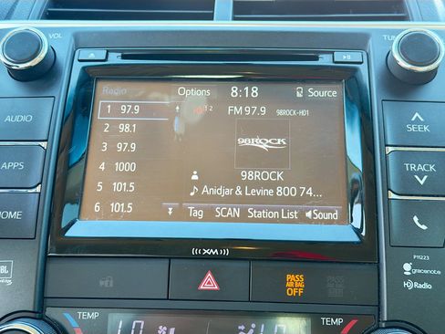 Used 2017 Toyota Camry XLE FWD image 28