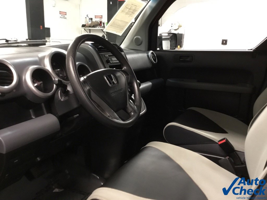 Used 2005 Honda Element LX image 20