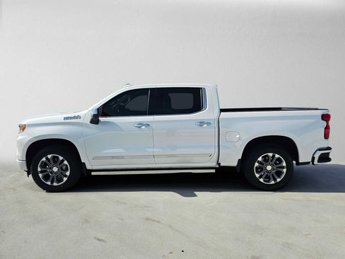 Used 2023 Chevrolet Silverado 1500 High Country w/ Technology Package AWD/4WD image 6