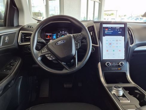 Used 2023 Ford Edge SE AWD/4WD image 16