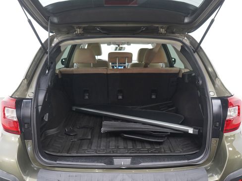 Used 2019 Subaru Outback 2.5i Premium AWD/4WD image 16
