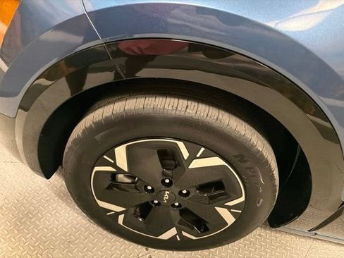 Used 2024 Kia Niro Wind FWD image 16
