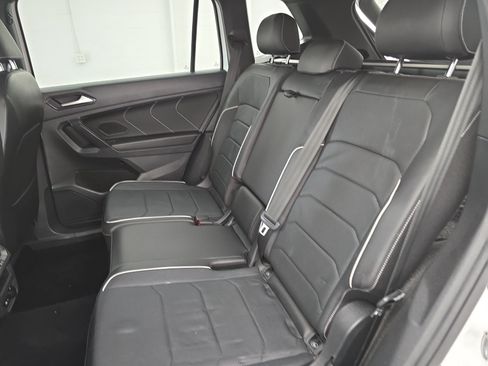 Used 2022 Volkswagen Tiguan SEL R-Line AWD/4WD image 14