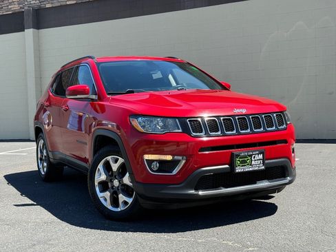 Used 2019 Jeep Compass Limited FWD image 2