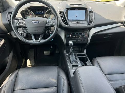 Used 2017 Ford Escape SE w/ SE Leather Comfort Package FWD image 3