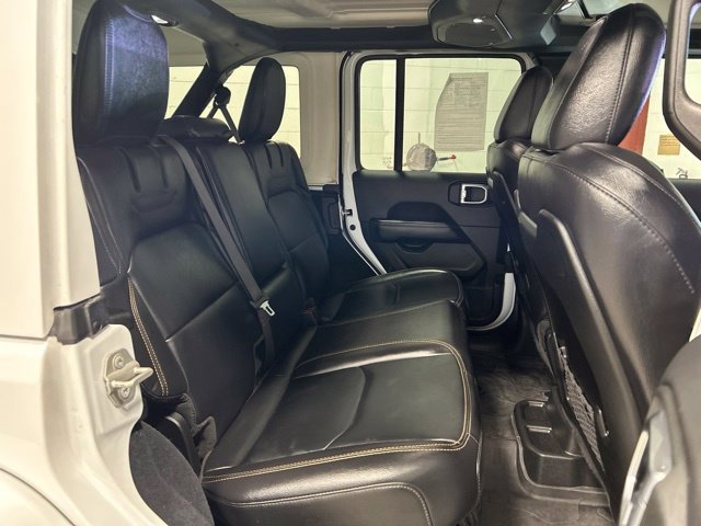 Used 2024 Jeep Wrangler Unlimited Sahara w/ Technology Group AWD/4WD image 18