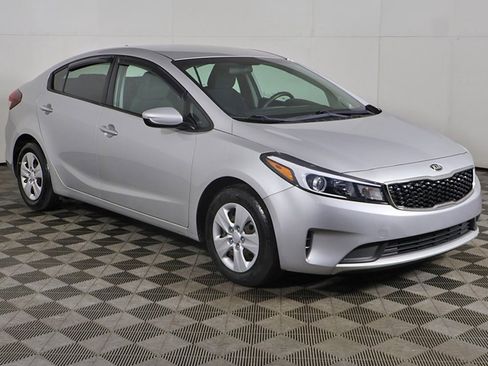 Used 2018 Kia Forte LX w/ LX Popular Package image 42