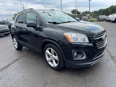 Used 2015 Chevrolet Trax LTZ w/ LPO, Cargo Package FWD image 7