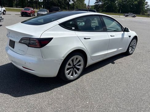 Used 2022 Tesla Model 3 Long Range AWD/4WD image 7