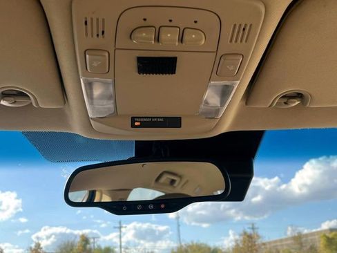 Used 2009 Buick Lucerne CXL image 23