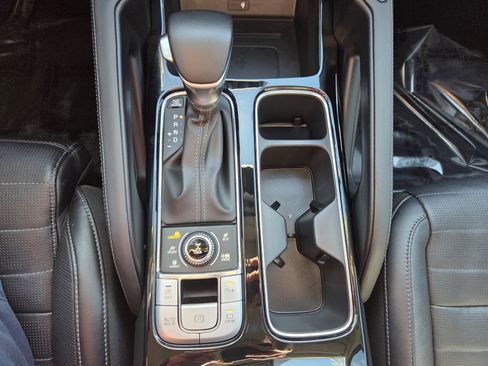 Used 2022 Kia Telluride SX w/ SX Prestige Package image 26