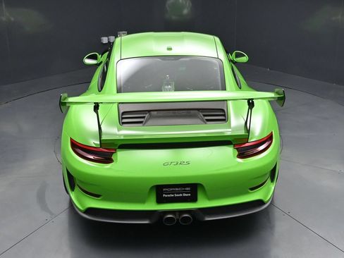 Used 2019 Porsche 911 GT3 RS w/ Light Design Package RWD image 19
