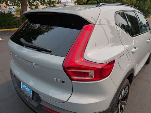 Used 2025 Volvo XC40 B5 Ultra AWD/4WD image 25