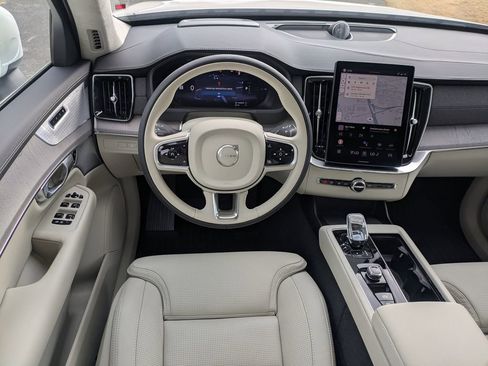 New 2026 Volvo XC90 B6 Ultra w/ Protection Package Premier AWD/4WD image 16