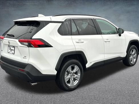 Used 2025 Toyota RAV4 LE AWD/4WD image 27