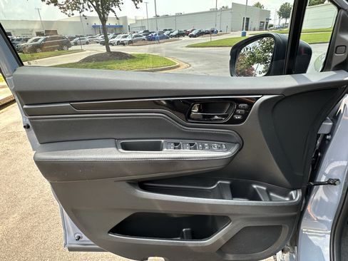 Used 2023 Honda Odyssey Touring image 14