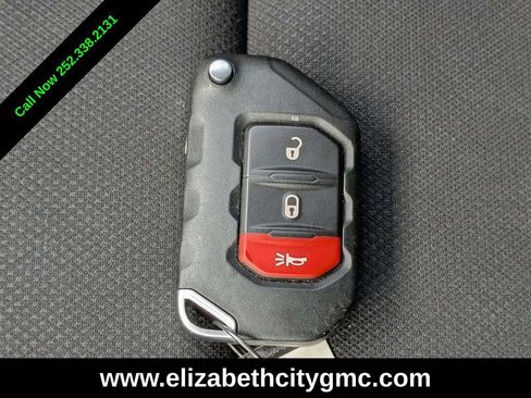 Used 2018 Jeep Wrangler Unlimited Sport image 30