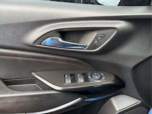 Used 2024 Chevrolet Trax RS w/ Sunroof Package image 20