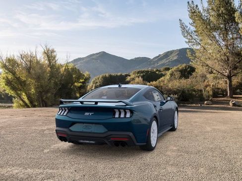 Used 2026 Ford Mustang GT Premium w/ GT Performance Package RWD image 8