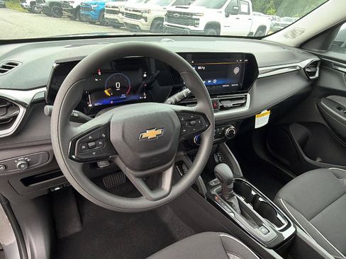 New 2026 Chevrolet TrailBlazer LT w/ Driver Confidence Package FWD image 4