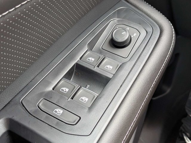 New 2026 Volkswagen Atlas SE FWD image 26