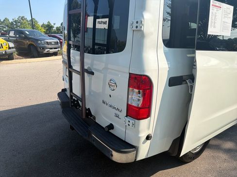 Used 2018 Nissan NV 3500 SL RWD image 34