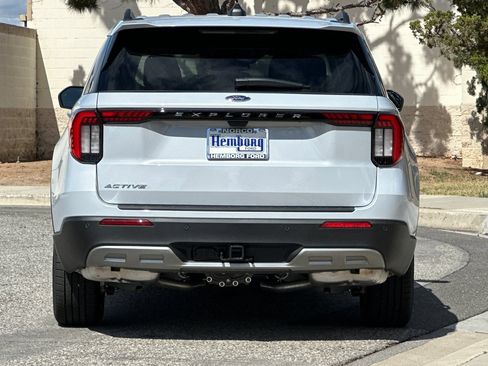 New 2026 Ford Explorer Active w/ Active Comfort Package RWD image 5