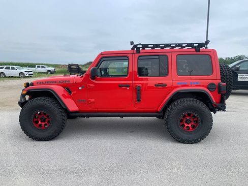 Used 2024 Jeep Wrangler Unlimited Rubicon AWD/4WD image 3