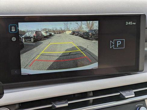 New 2025 Hyundai Tucson SE image 12