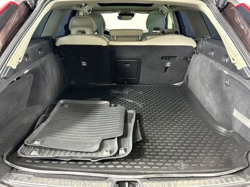 Used 2017 Volvo V90 T6 Cross Country image 27